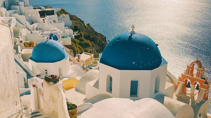 Best Time to Visit Greece: Islands, Mainland & Seasonal Tips